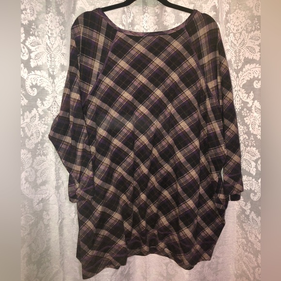 Top - Picture 3 of 3